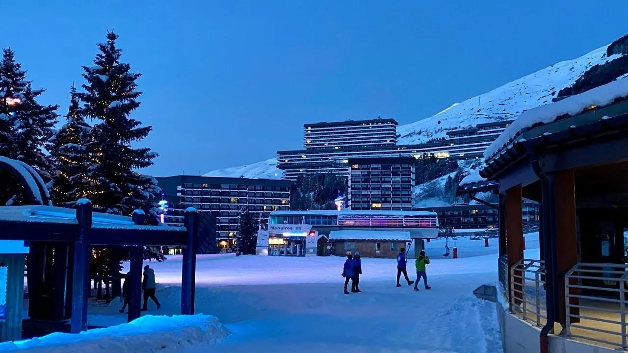 Les Menuires Centre! Chaleureux Studio Sur Les Pistes! サン・マルタン・ド・ベルヴィル 0*,  フランス